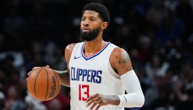 骑士队2年2000万美元签约分析：市场反响与合同价值评估